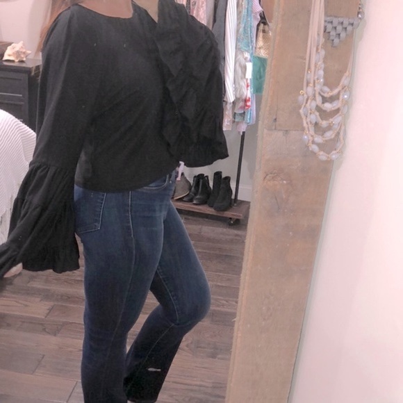 Snappy turtle small black boho bell sleeves top - Picture 3 of 7